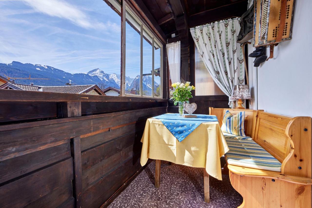 Gaestehaus Angela Garmisch-Partenkirchen Exteriér fotografie