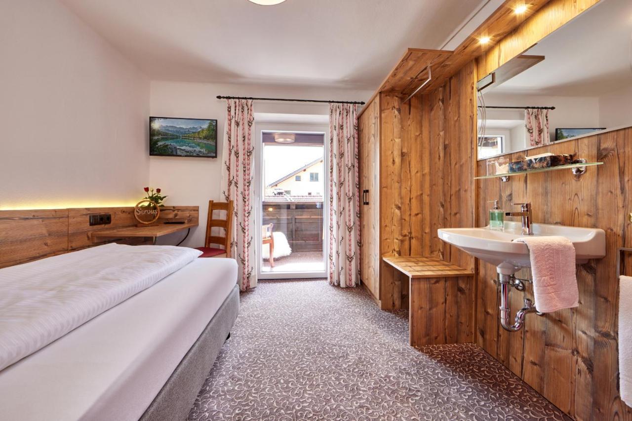 Gaestehaus Angela Garmisch-Partenkirchen Exteriér fotografie